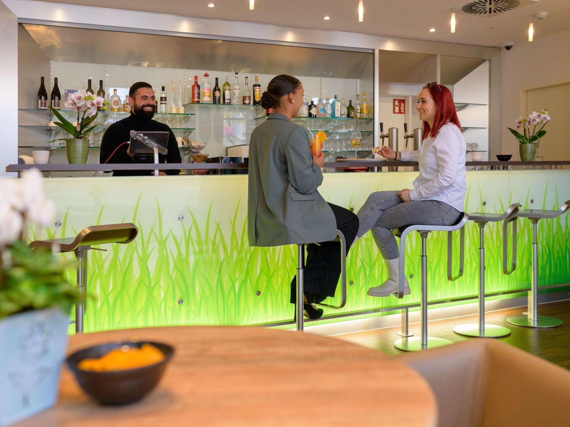 Ibis Heilbronn City Екстериор снимка
