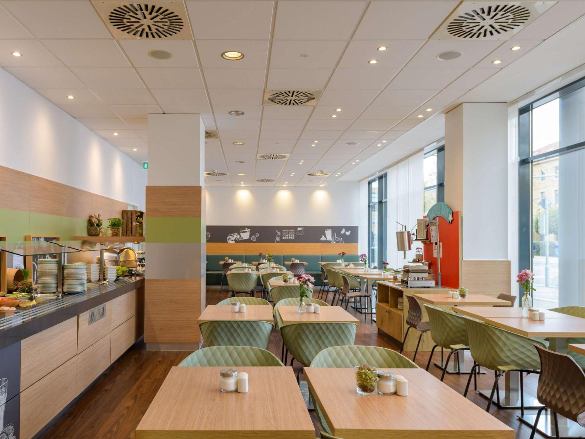 Ibis Heilbronn City Екстериор снимка