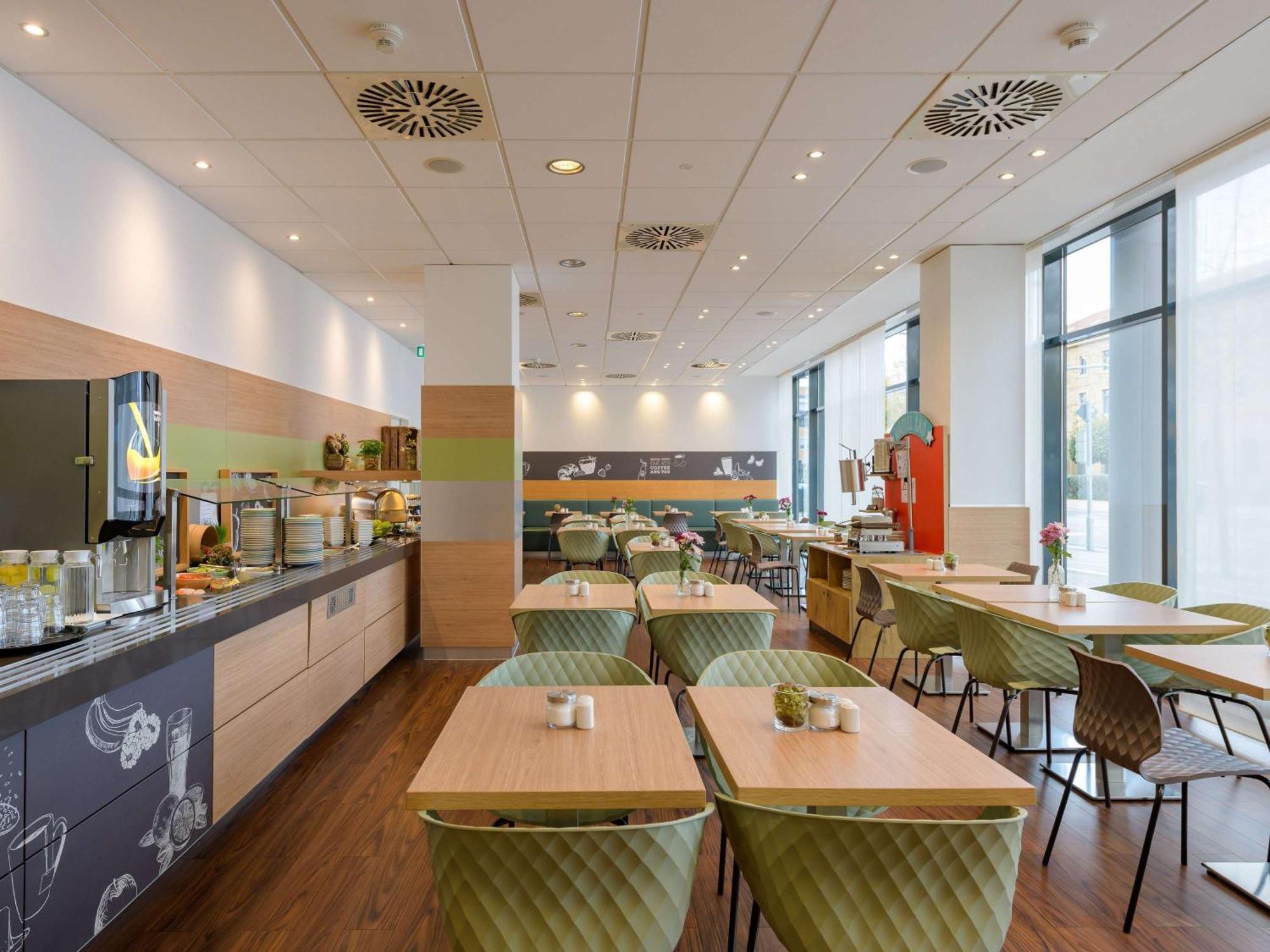 Ibis Heilbronn City Екстериор снимка