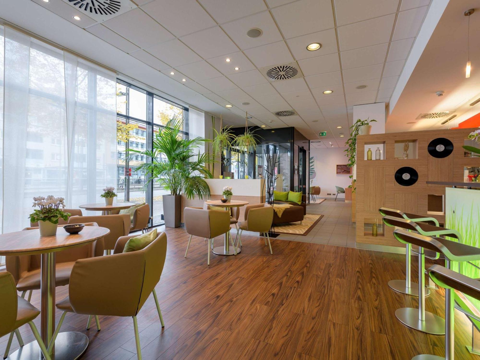 Ibis Heilbronn City Екстериор снимка