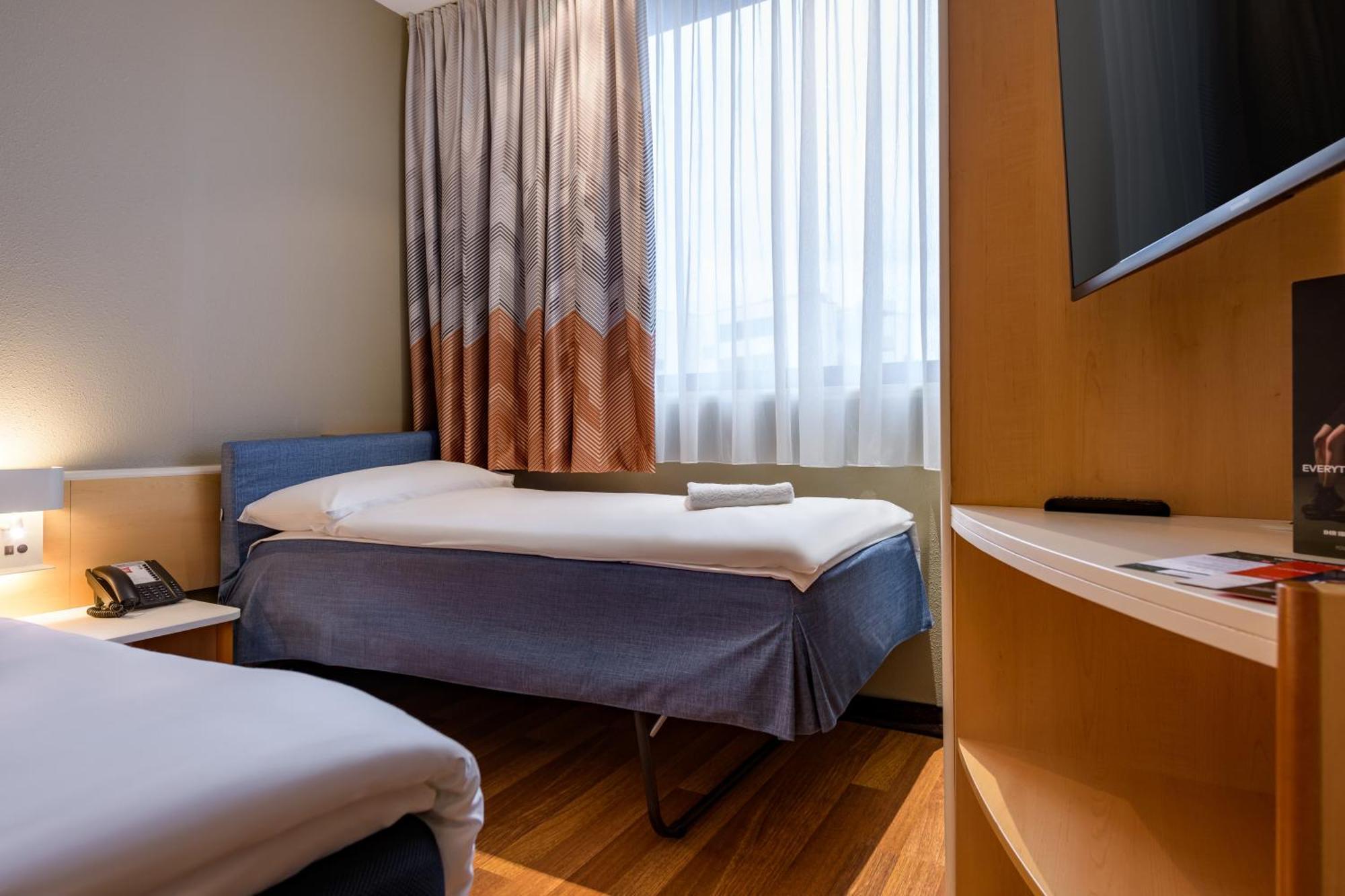 Ibis Heilbronn City Екстериор снимка