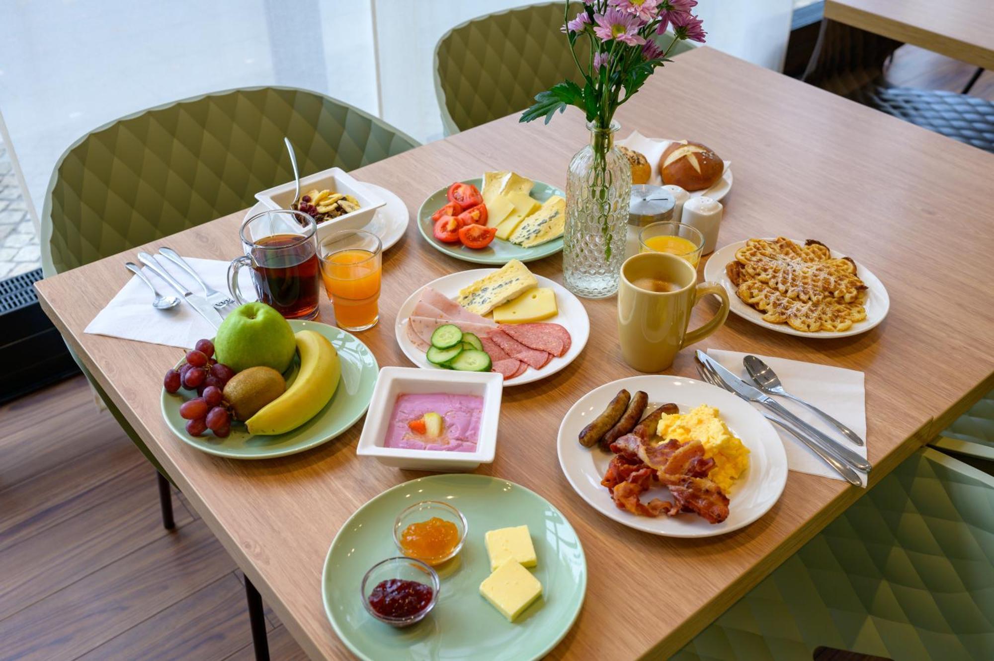 Ibis Heilbronn City Екстериор снимка