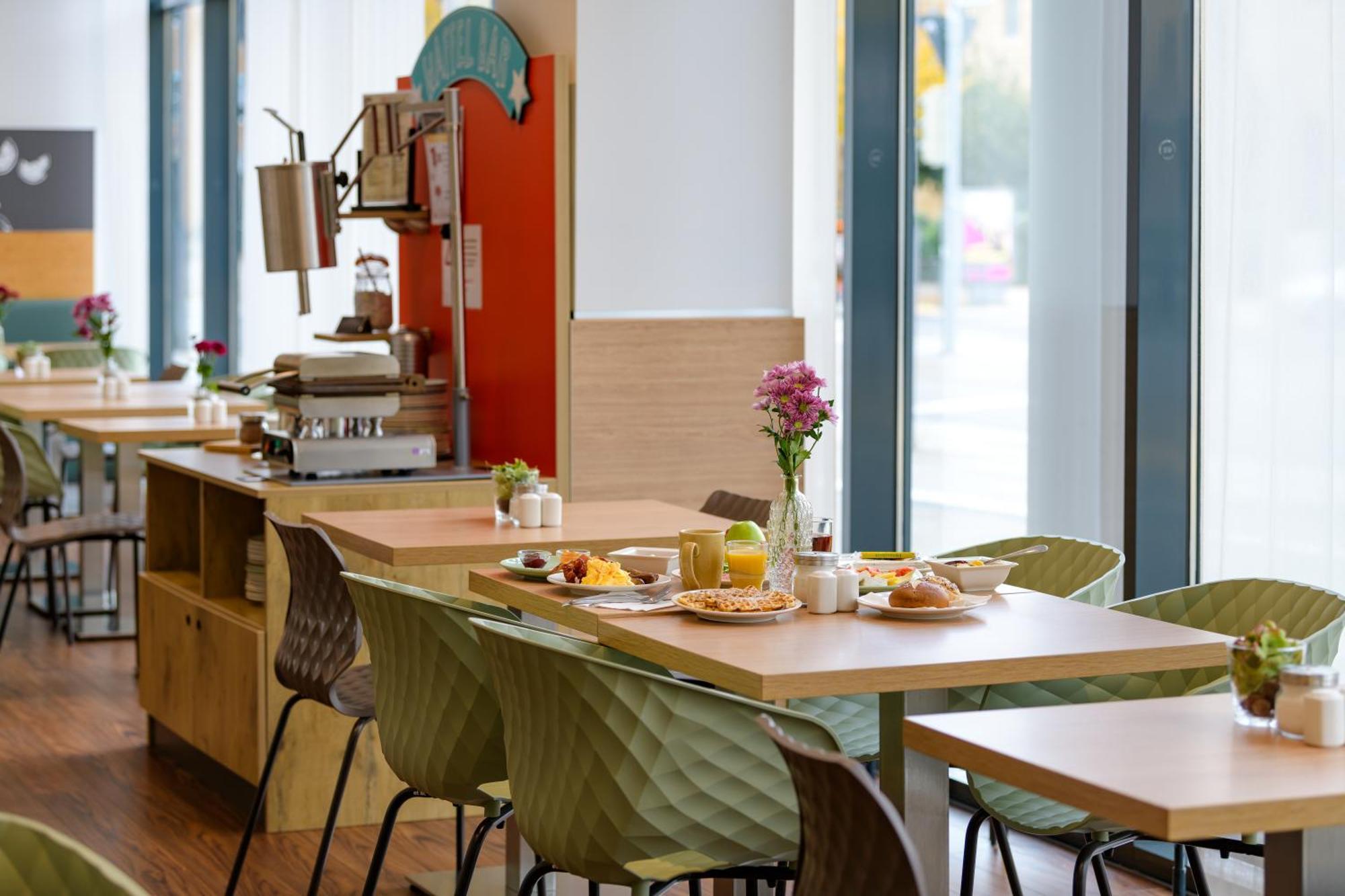 Ibis Heilbronn City Екстериор снимка